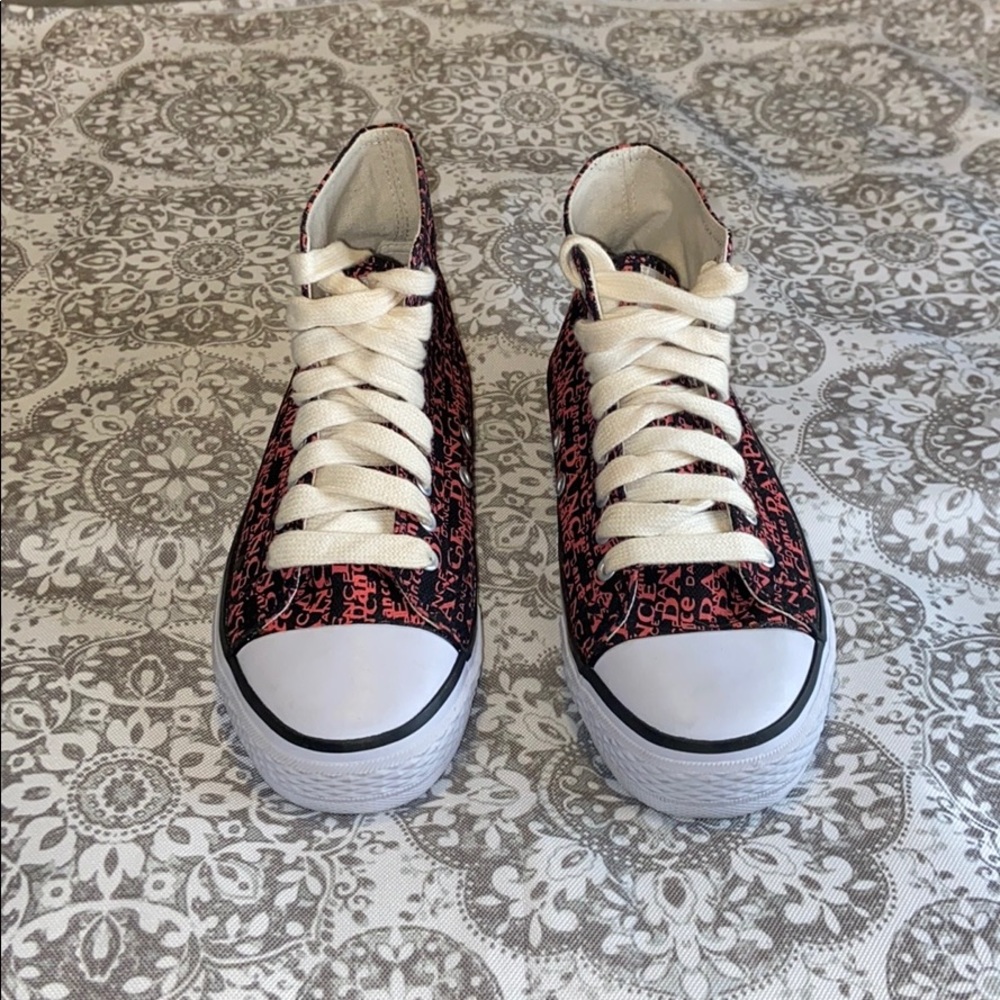 Girls gym shoes